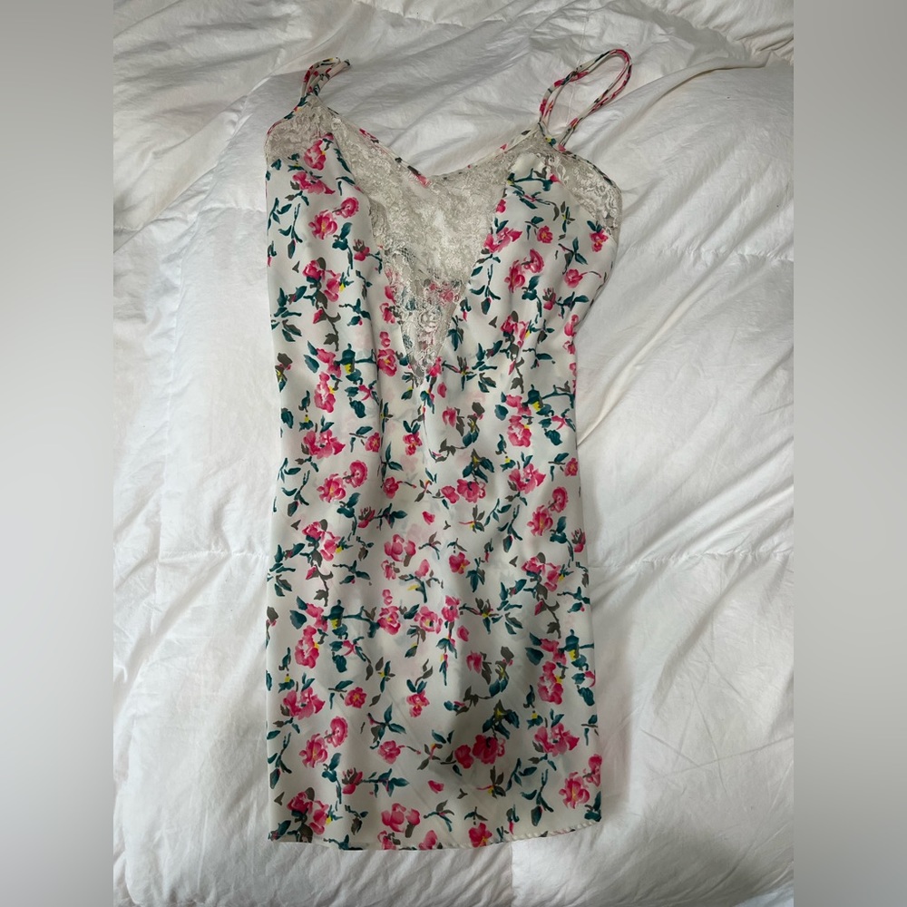 Silk Mini dress. Size medium. Victoria Secret.